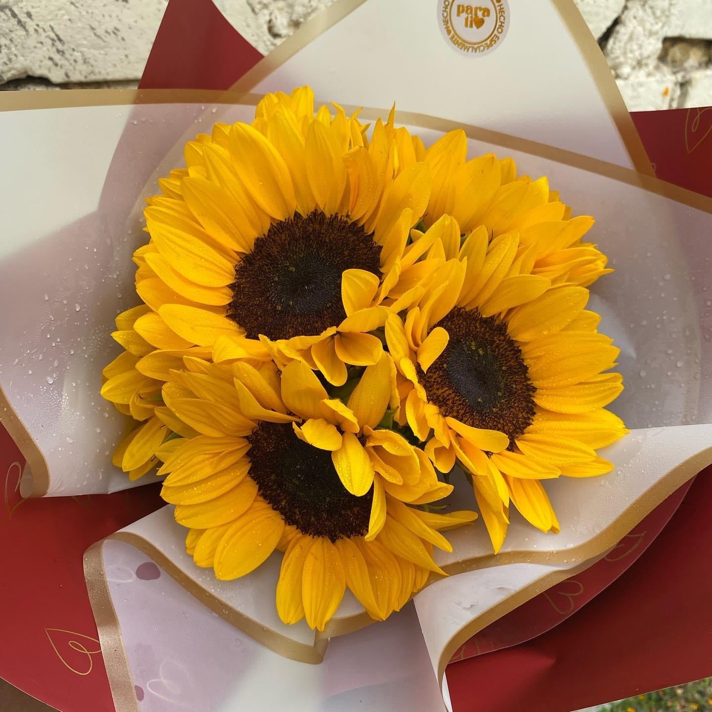 Ramo de 6 mini girasoles