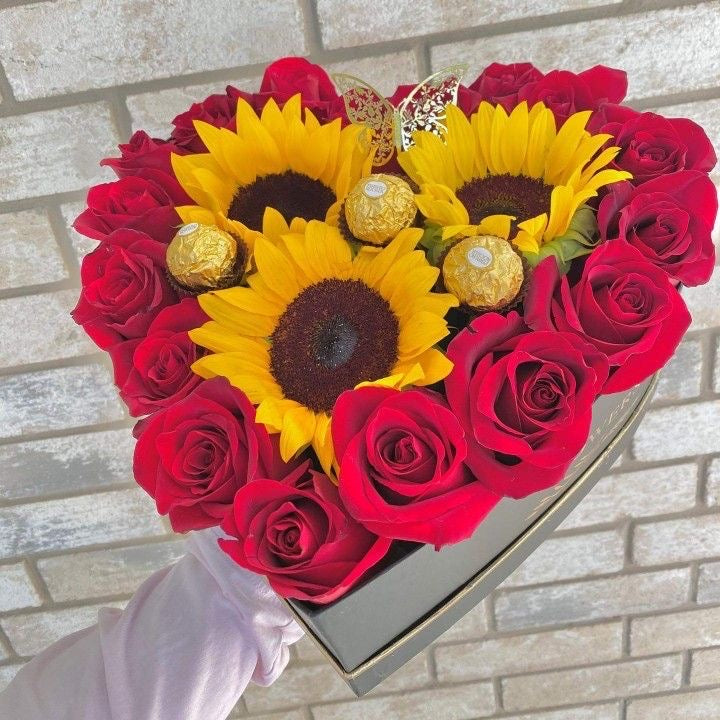 Box girasoles + rosas + Ferrero